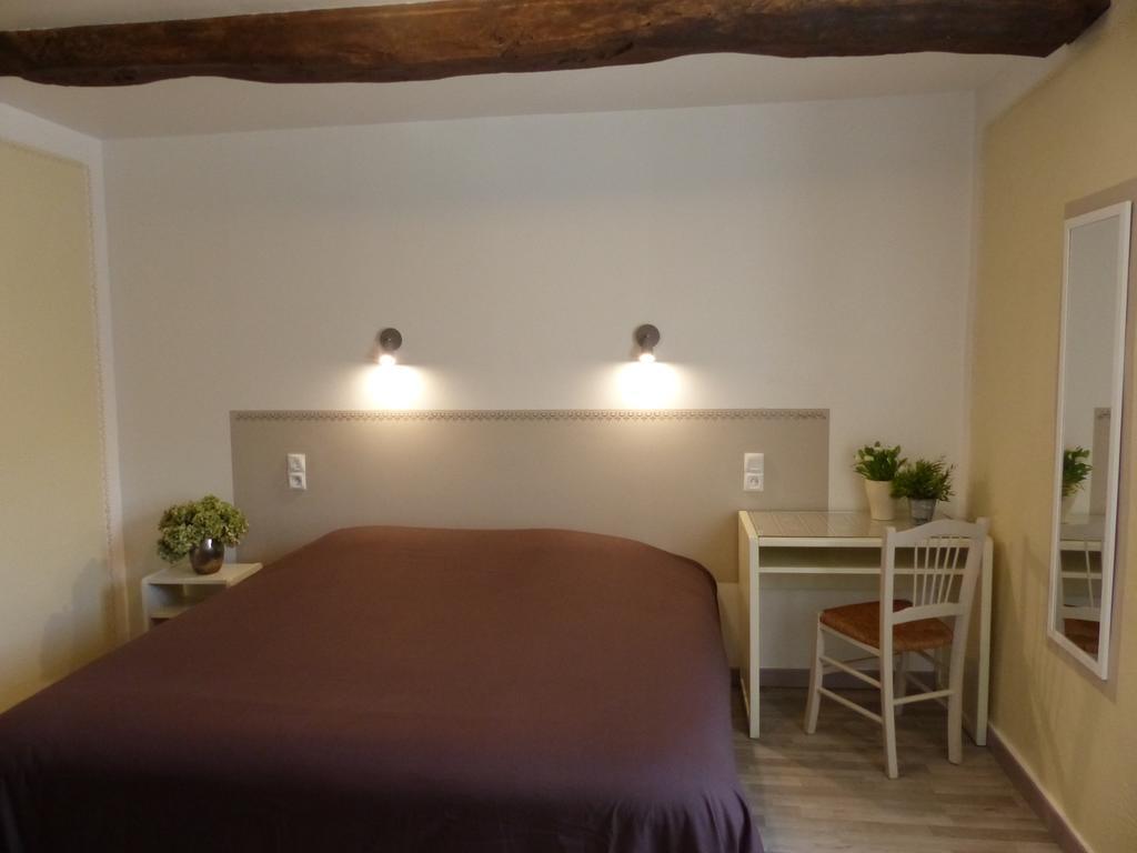 Auberge De Trente Pas Saint-Ferreol-Trente-Pas Phòng bức ảnh